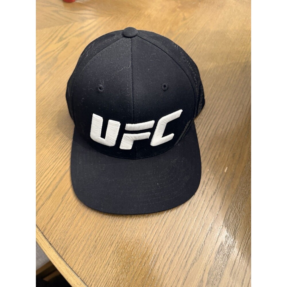 Venum UFC Snapback Cap Mixed Martial Arts Fan Apparel Black Official